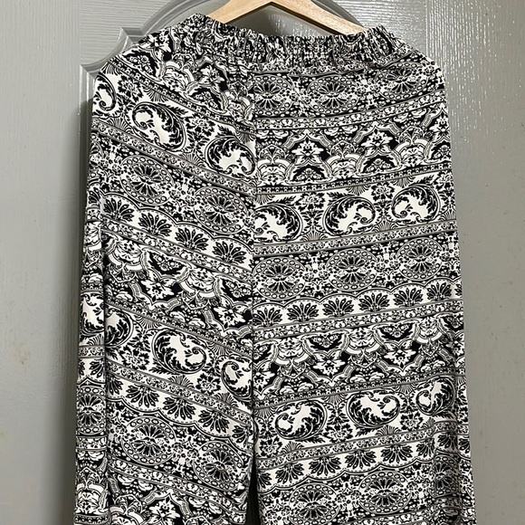 Pants - Palazzo pant in size large